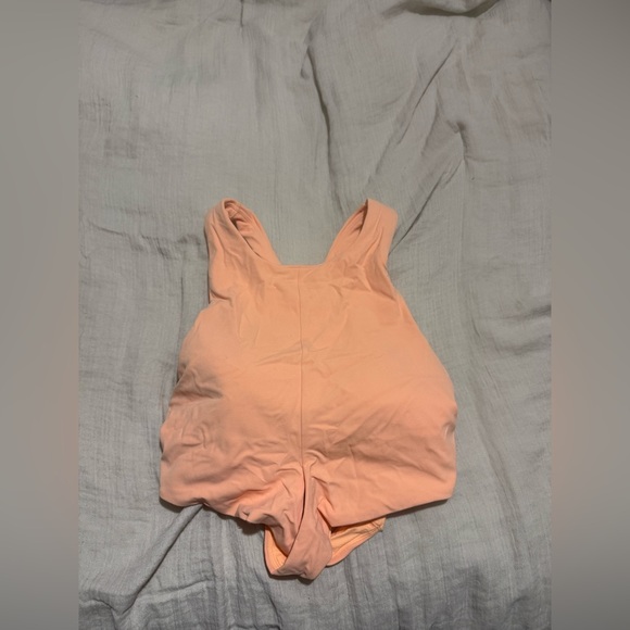 Athleta Tops - Athleta strap back cropped top